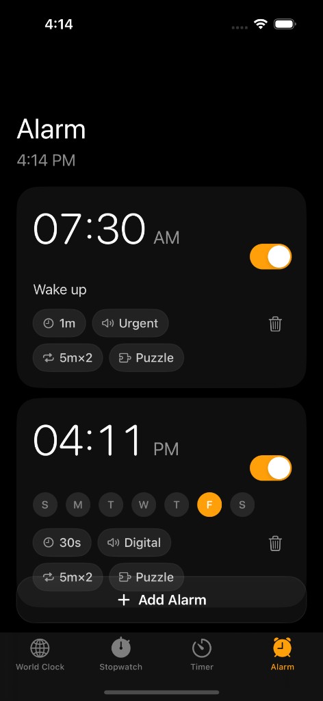 Clocks Plus stopwatch with color-coded lap splits
